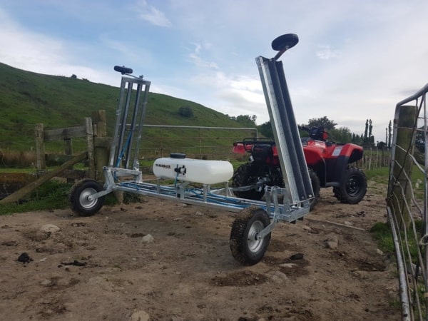 Redback 16ft Weedwiper - Transport position - navigating gateways